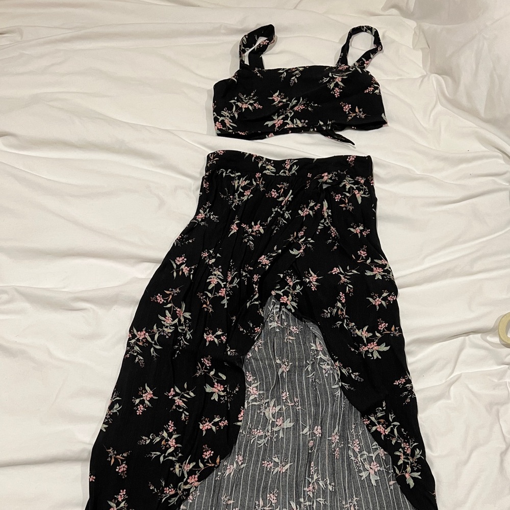 American eagle skirt and crop top set!